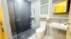 Vacanza @ East (D14), Condominium #531470191